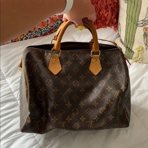 Louis Vuitton Speedy 30 💯% Authentic 👜